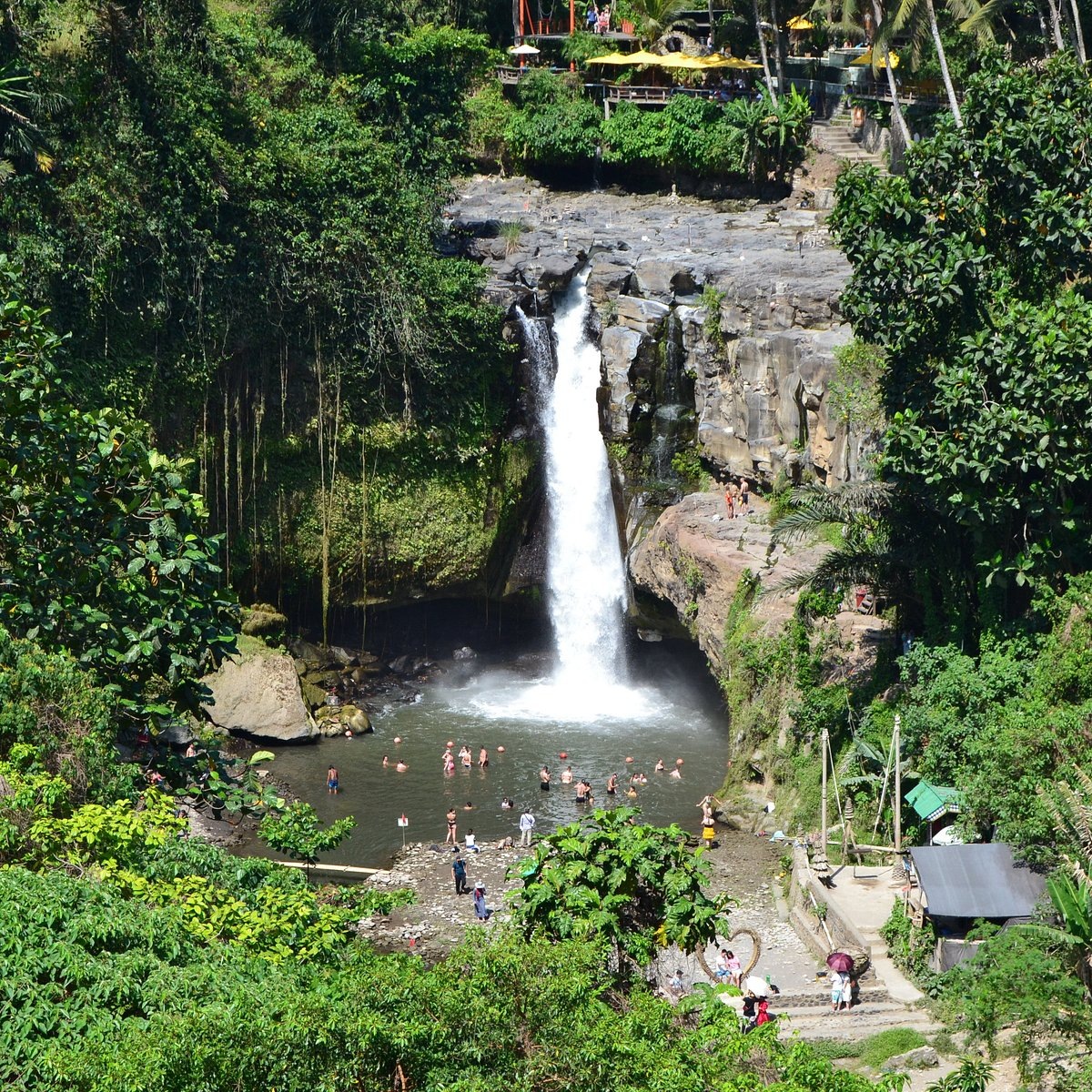 tegenungan-waterfall